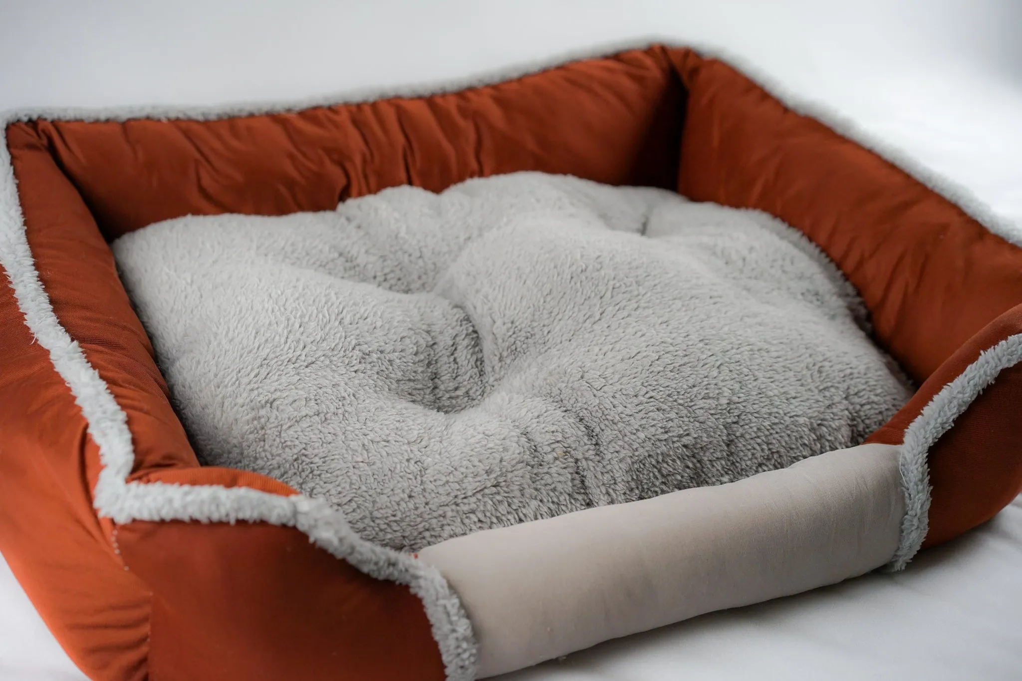 Soft Touch All Seasons 26'' Bed | PetPals®