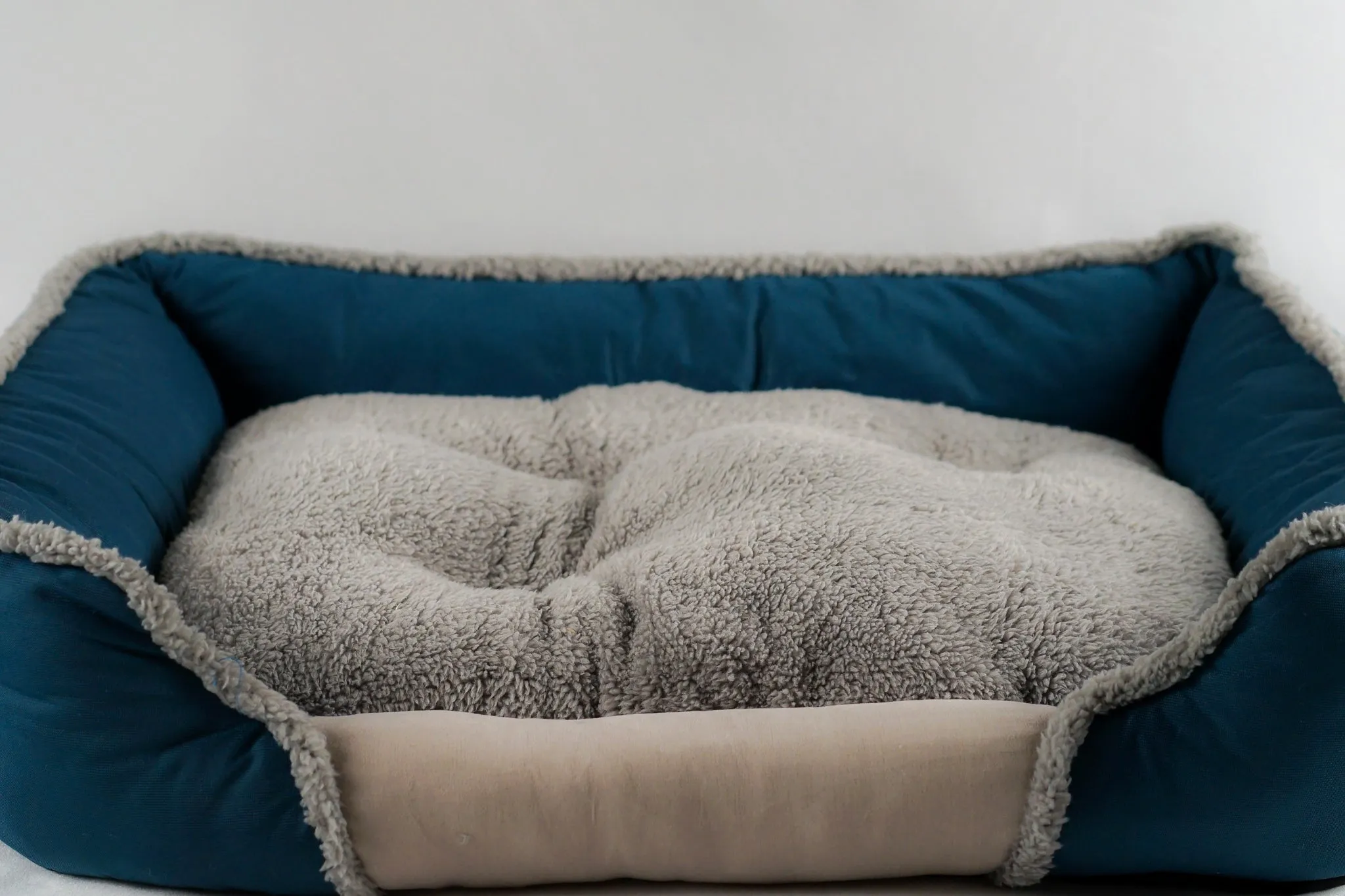 Soft Touch All Seasons 26'' Bed | PetPals®